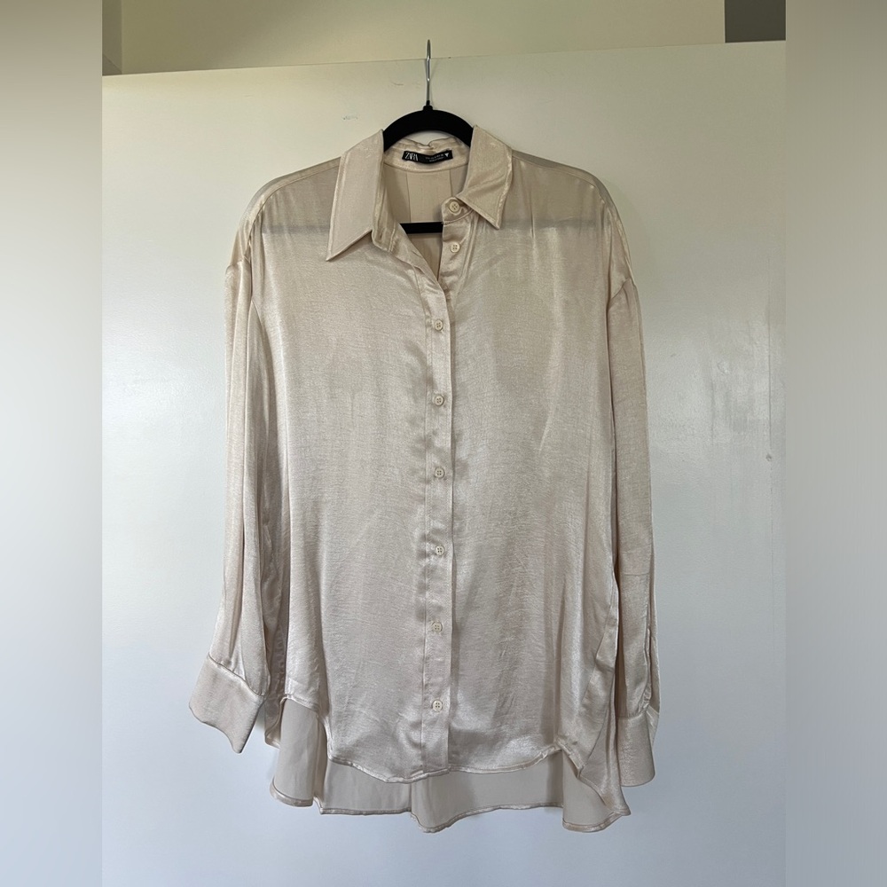 NWT Zara sateen beige oversized button down shirt size Small